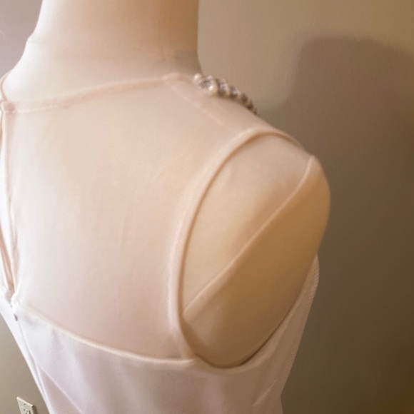 Formal dress. - Picture 4 of 9